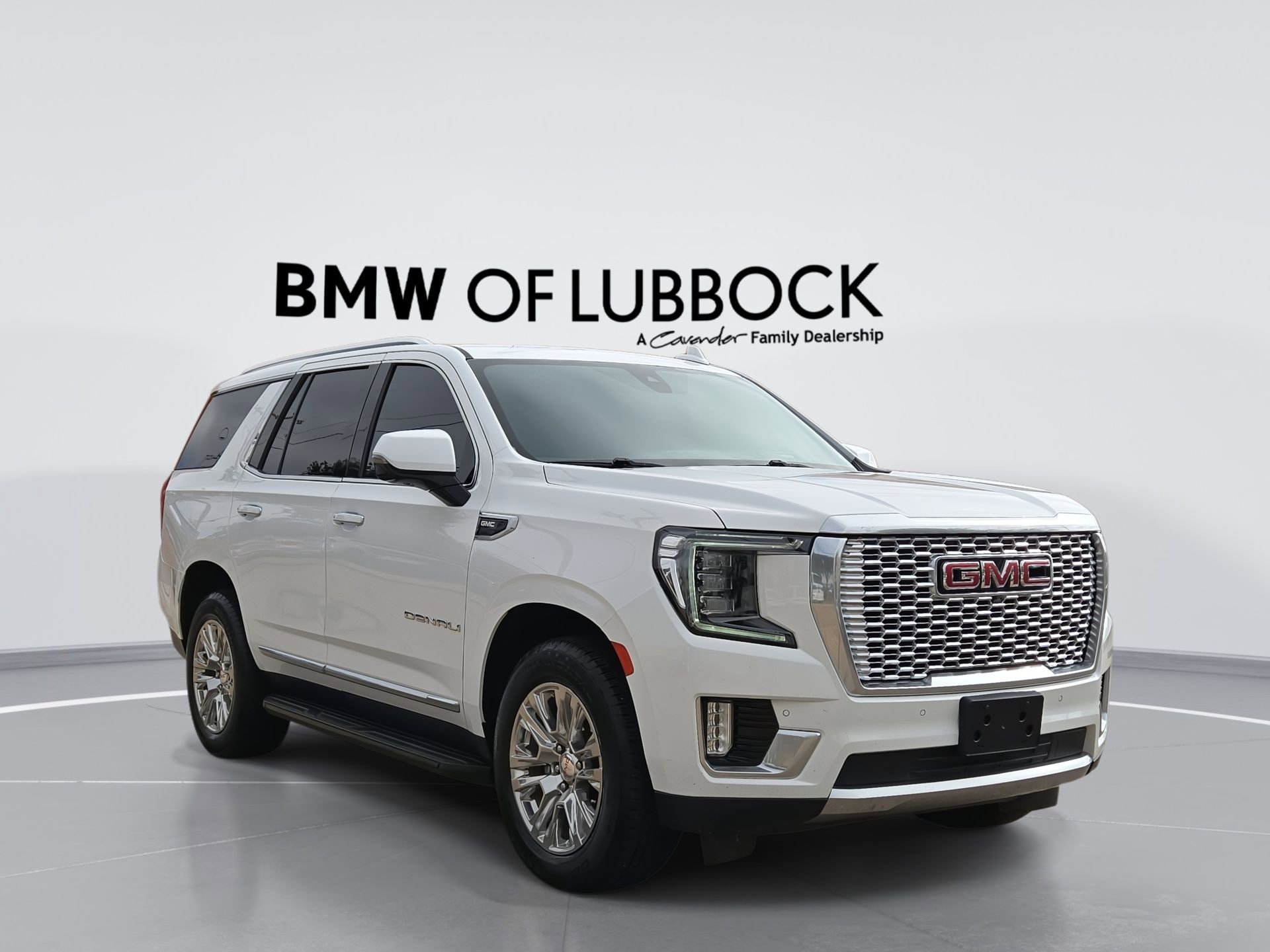 Used 2021 GMC Yukon Denali w/ Advanced Technology Package AWD/4WD image 1