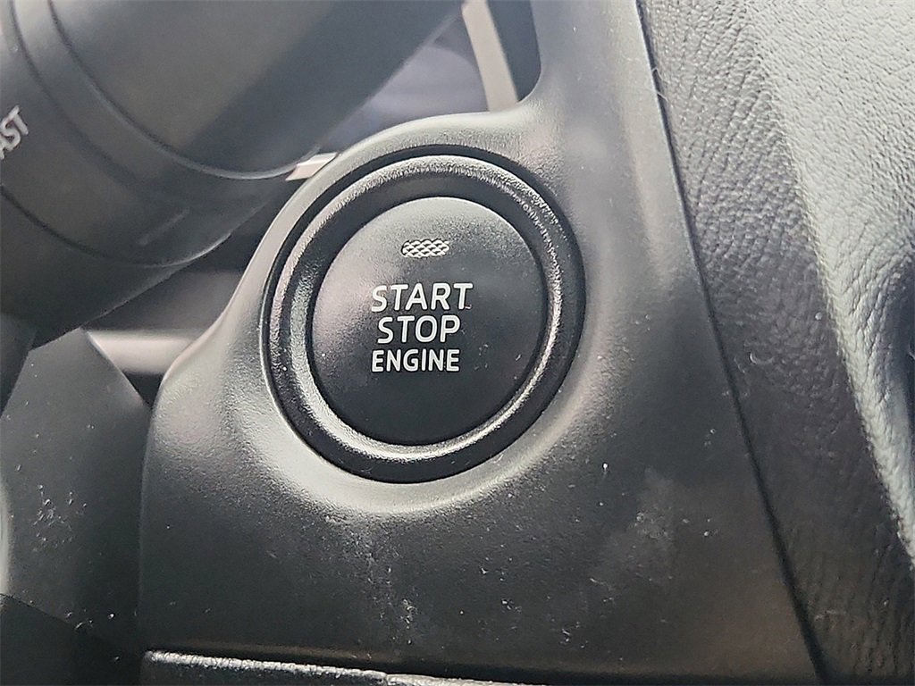 Used 2014 MAZDA MAZDA3 i Touring image 21