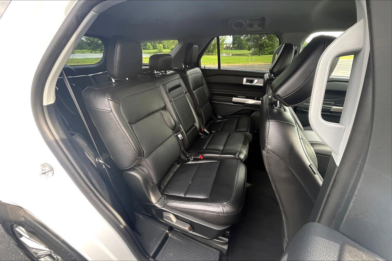 Used 2023 Ford Explorer Limited image 18