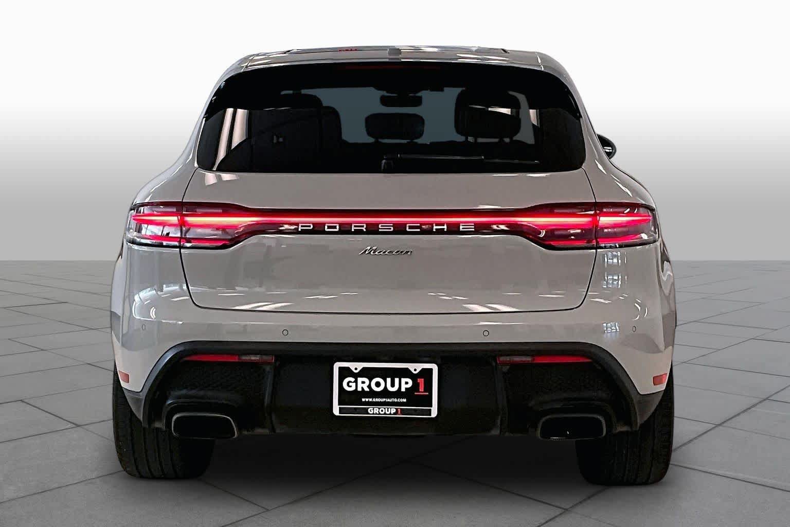Used 2022 Porsche Macan AWD/4WD image 4