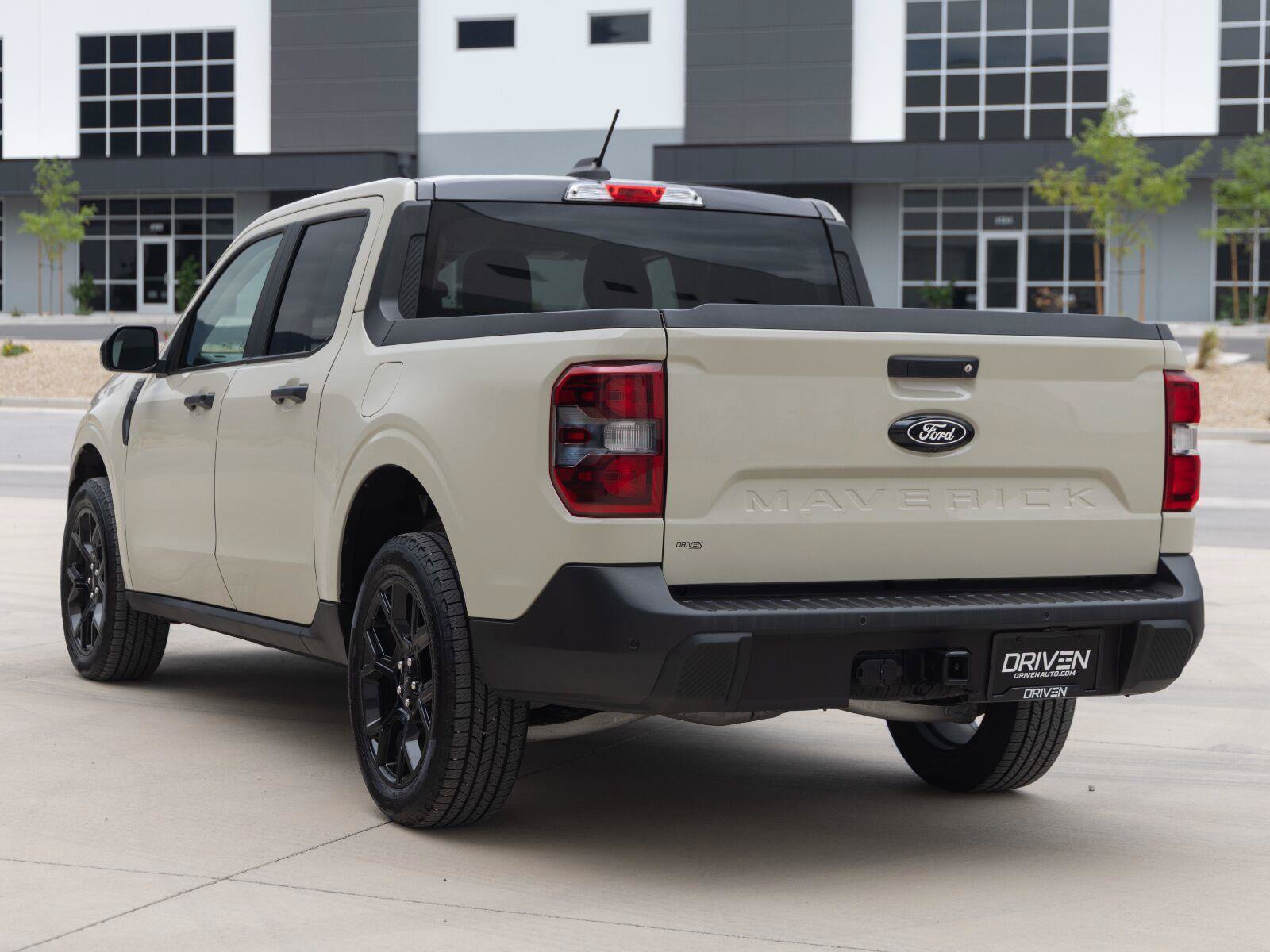 Used 2025 Ford Maverick XLT w/ XLT Luxury Package AWD/4WD image 5