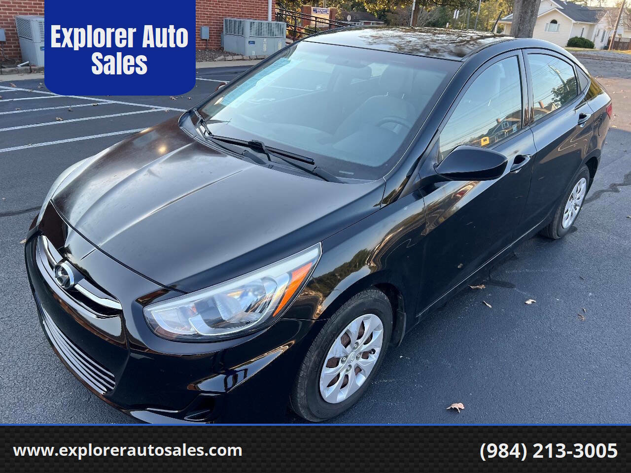 Used 2015 Hyundai Accent GLS image 1
