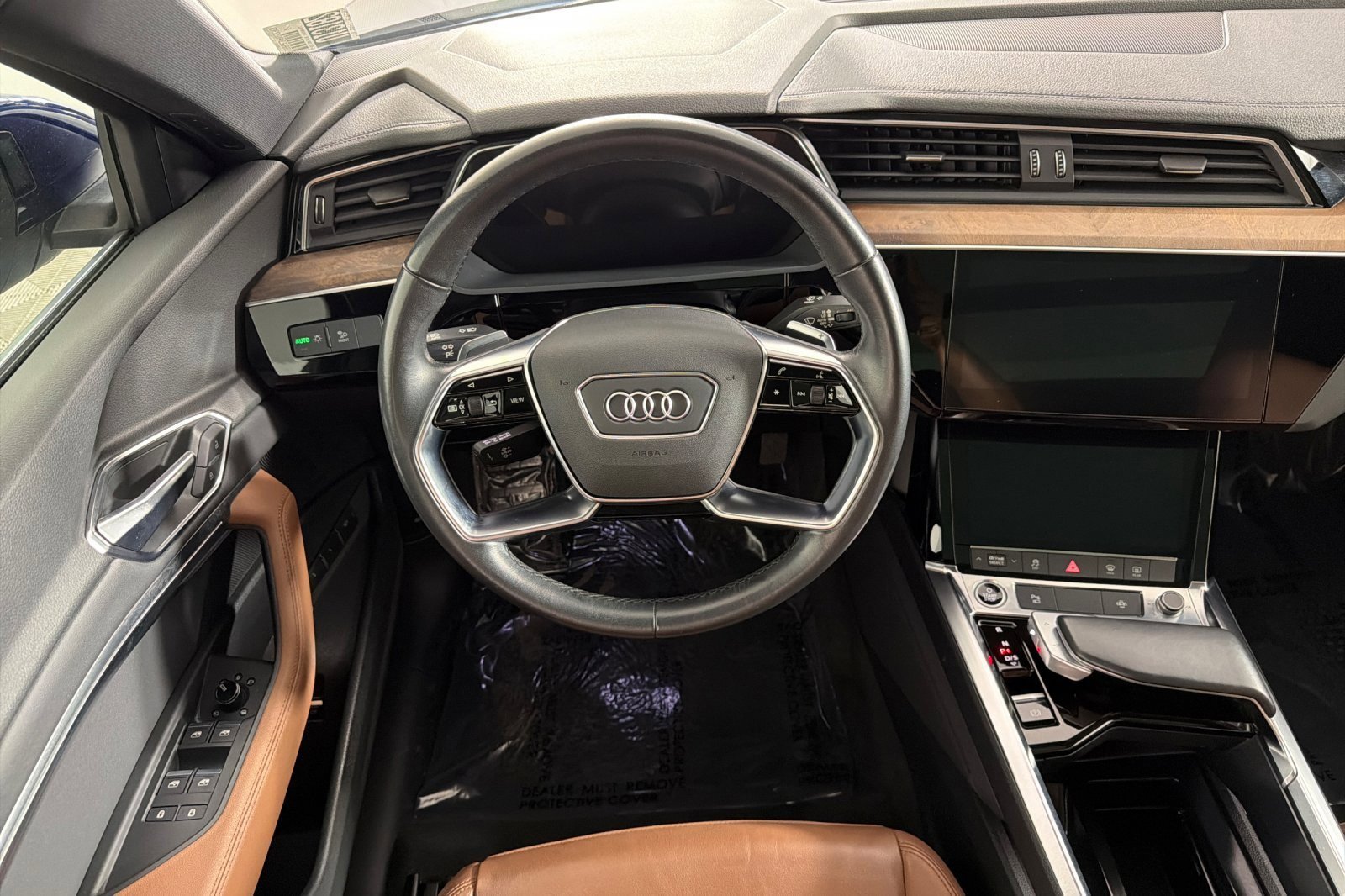Used 2022 Audi e-tron Premium image 13