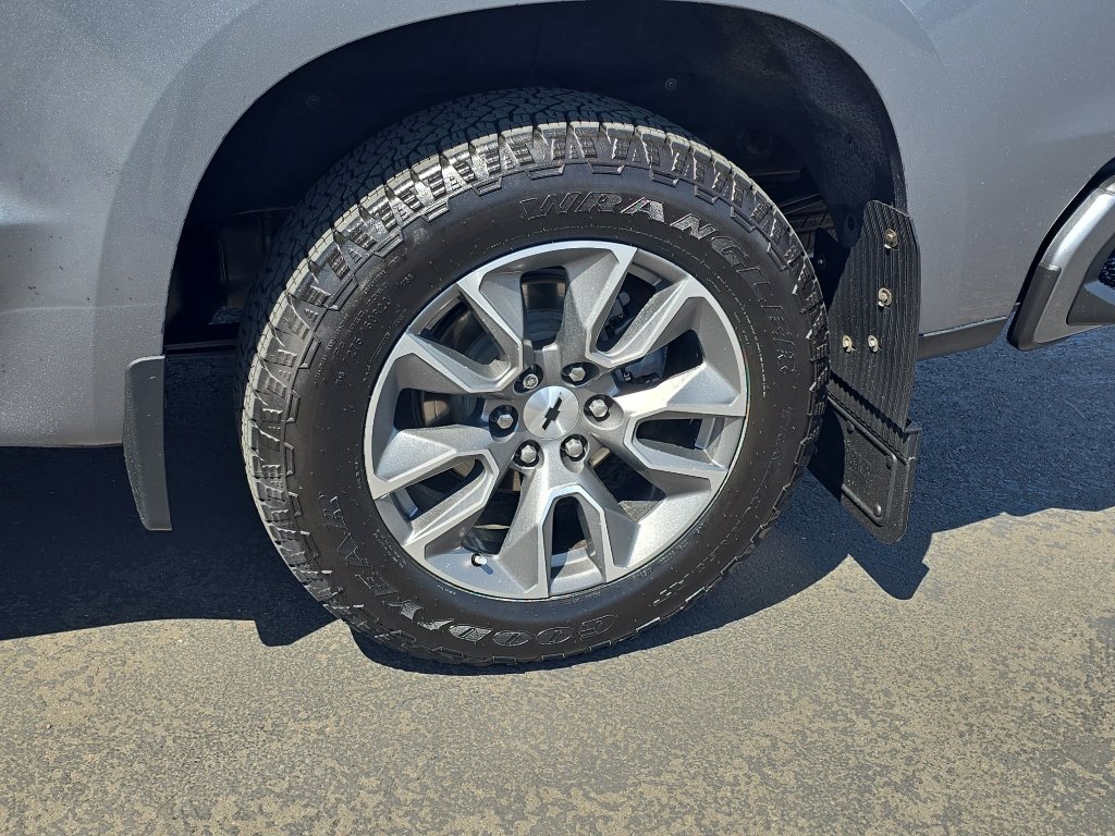 Certified 2021 Chevrolet Silverado 1500 RST w/ Z71 Off-Road Package AWD/4WD image 10