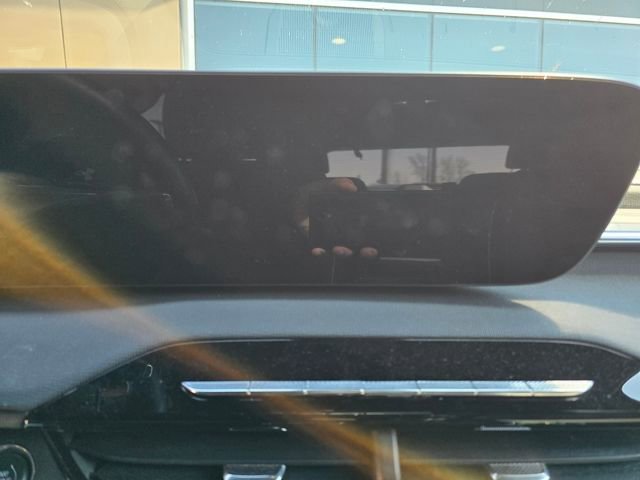 Used 2025 Buick Enclave Preferred w/ Power Package FWD image 10