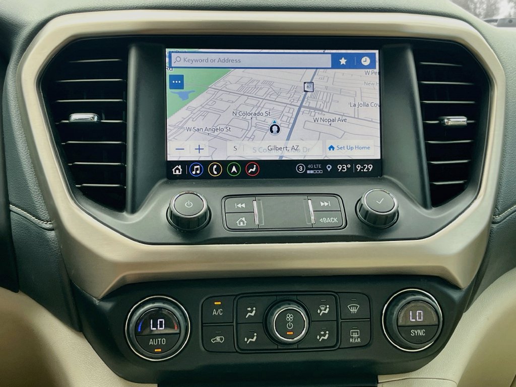 Used 2023 GMC Acadia Denali w/ Denali Ultimate Package FWD image 13
