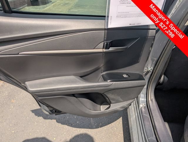 Used 2025 Toyota Camry LE AWD/4WD image 10