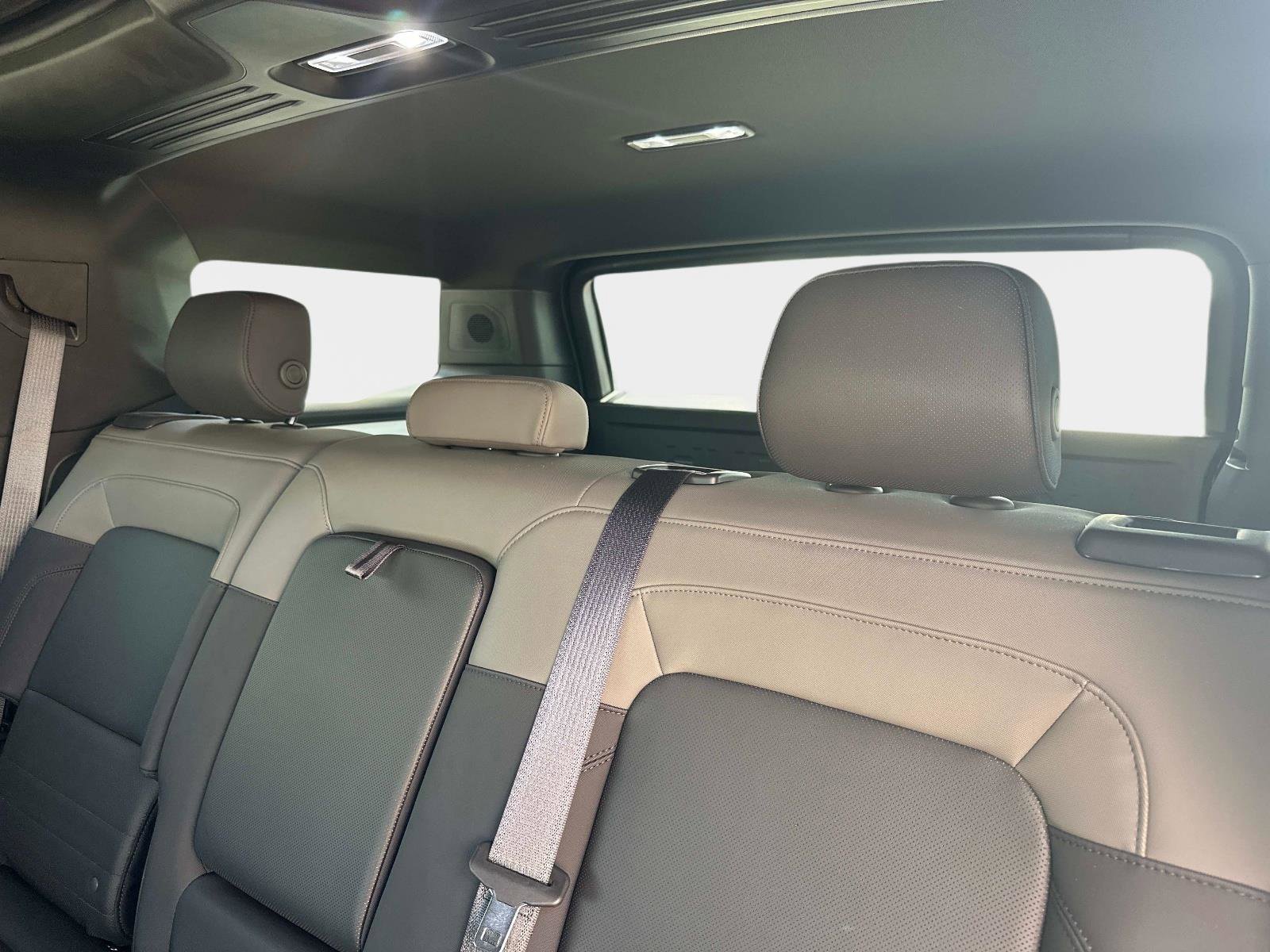 Used 2025 GMC Hummer EV 2X image 14