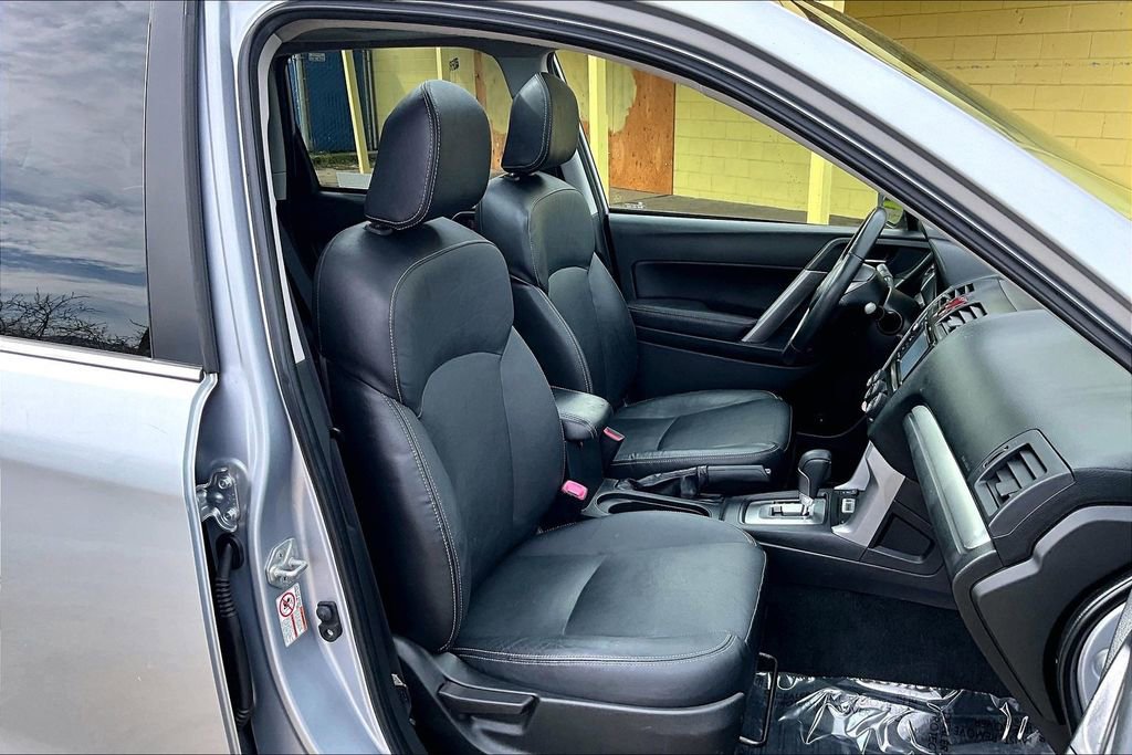 Used 2015 Subaru Forester 2.5i Limited image 10