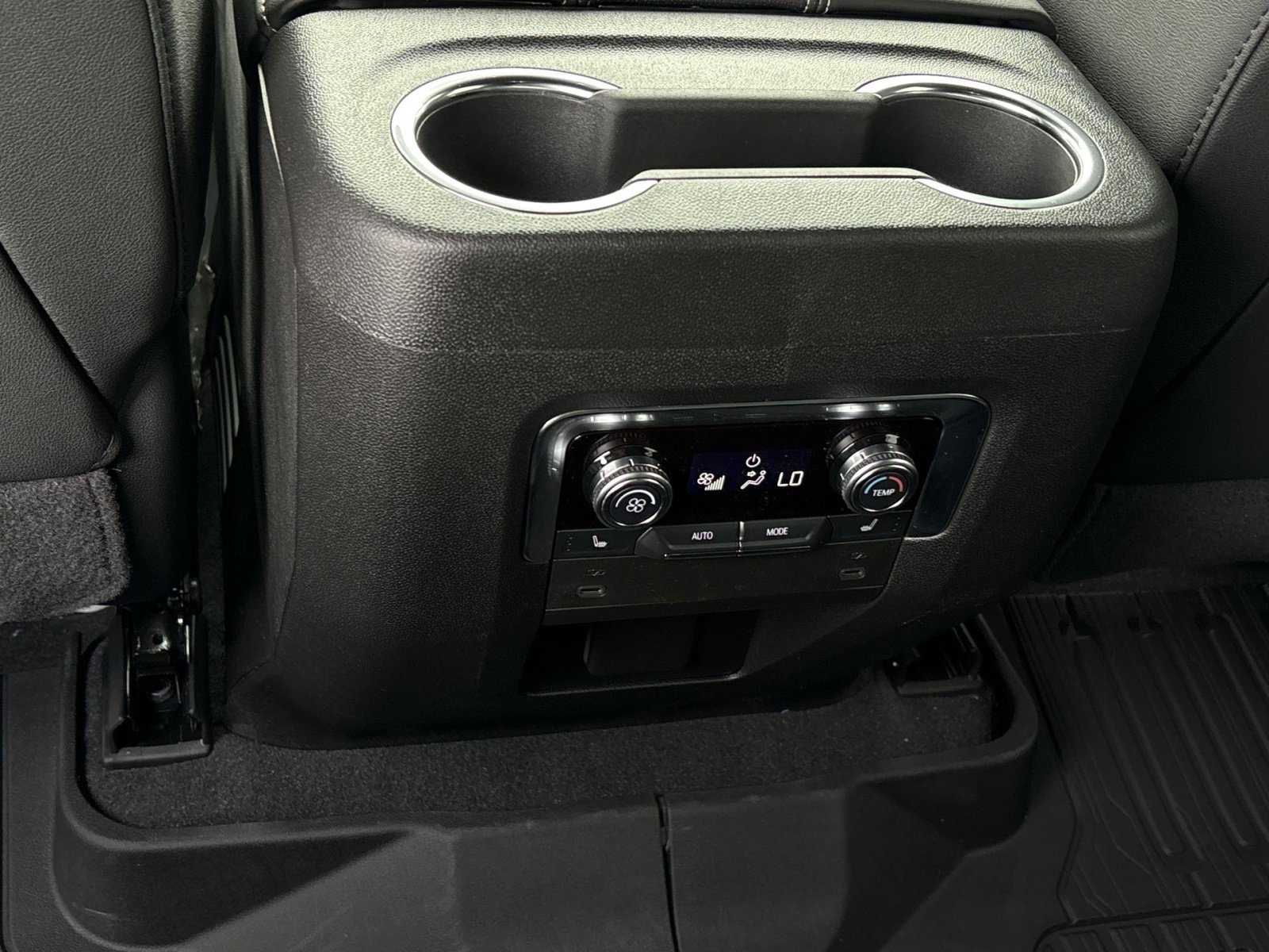 New 2026 GMC Yukon XL Elevation AWD/4WD image 24