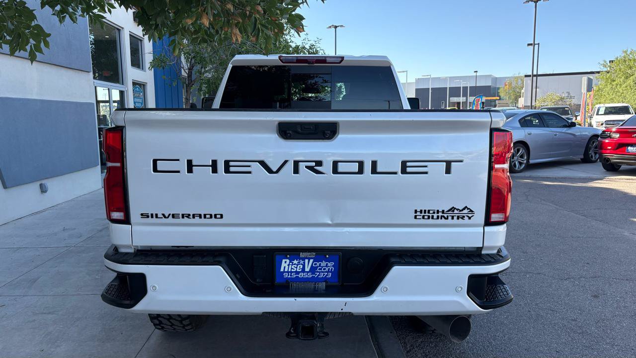 Used 2024 Chevrolet Silverado 2500 High Country w/ LPO, Dark Essentials Package AWD/4WD image 10