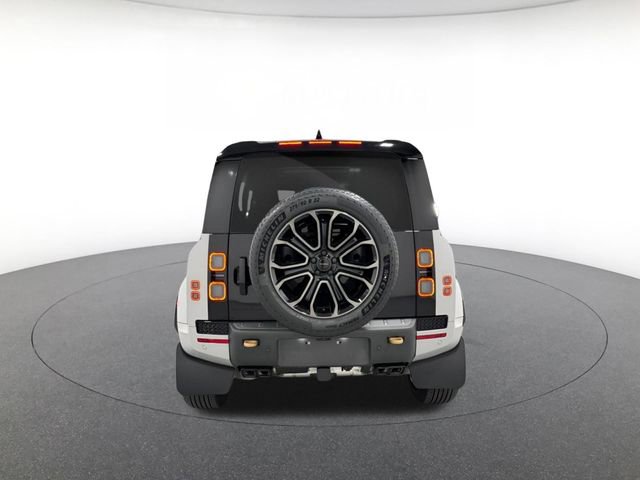 New 2026 Land Rover Defender 110 OCTA AWD/4WD image 4