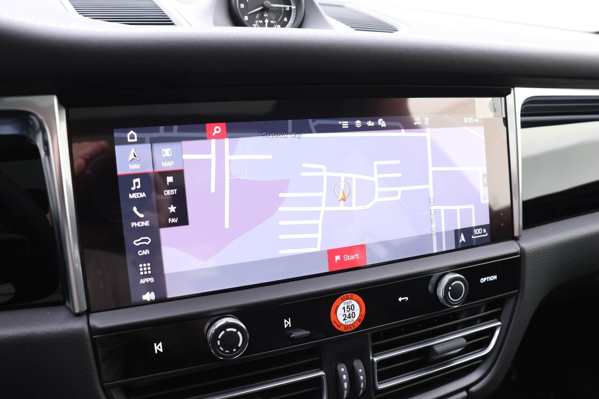 Used 2025 Porsche Macan image 8