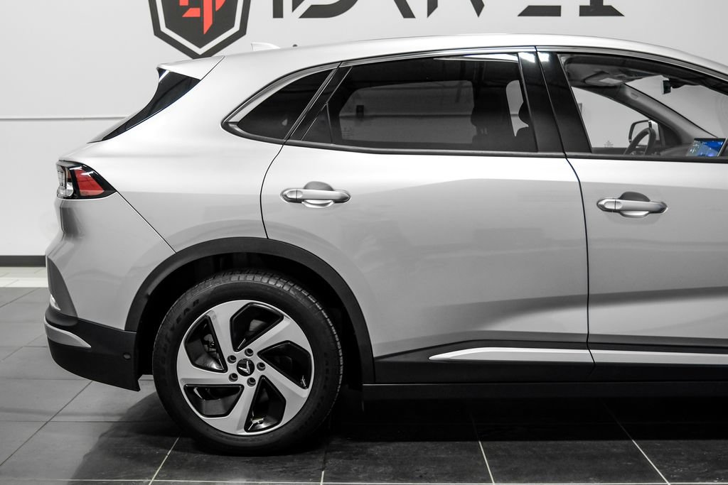 Used 2023 VinFast VF 8 Eco AWD/4WD image 8