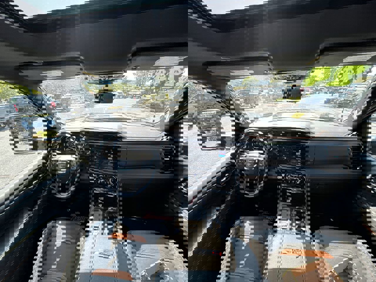 Used 2024 GMC Sierra 2500 AT4 w/ Technology Package image 20