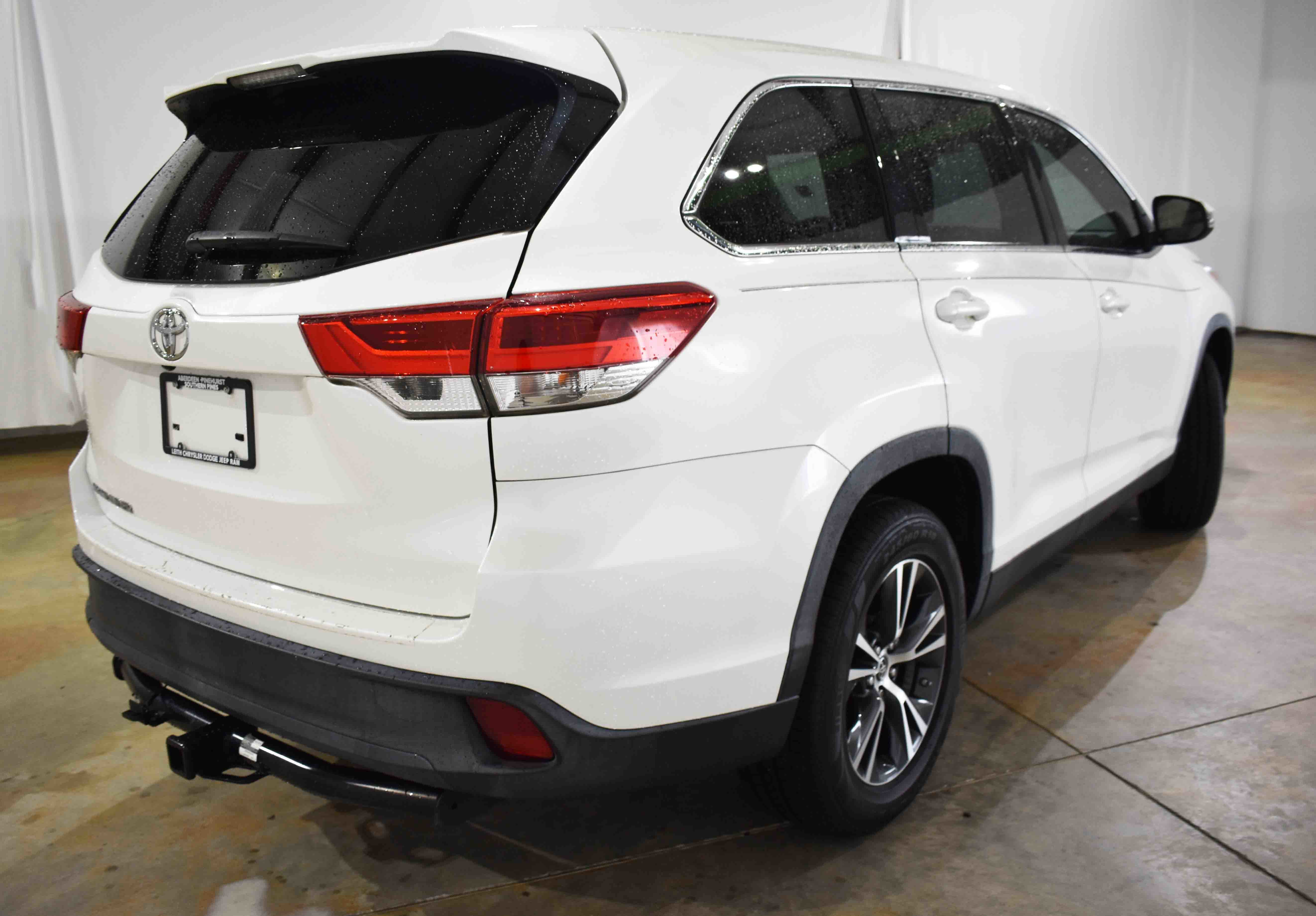 Used 2019 Toyota Highlander LE image 9