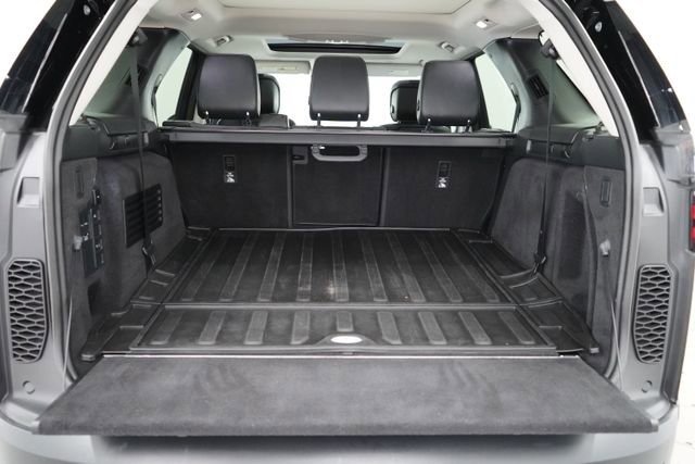 Used 2024 Land Rover Discovery S image 58