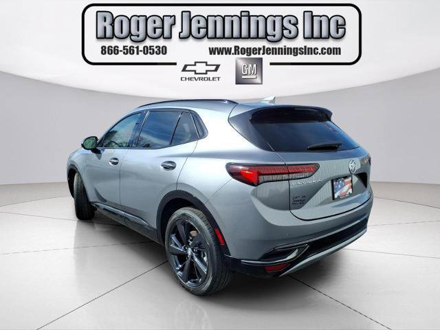 Used 2022 Buick Envision Essence w/ Technology Package I image 3