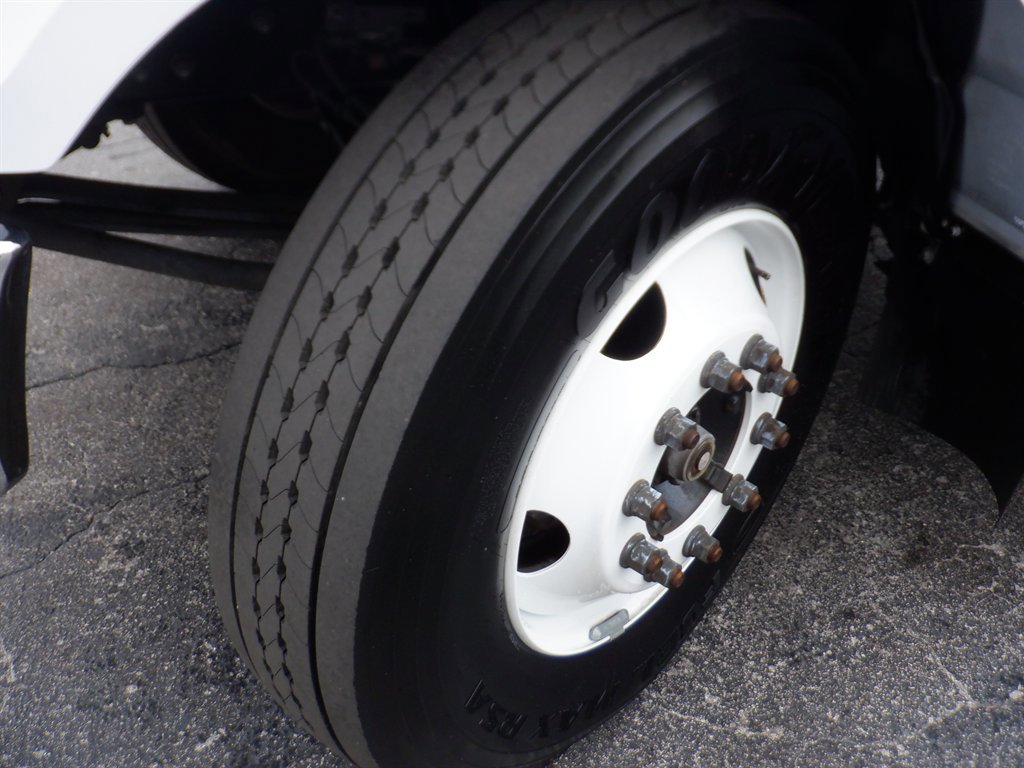 Used 2022 Ford F650 2WD Regular Cab Super Duty image 25