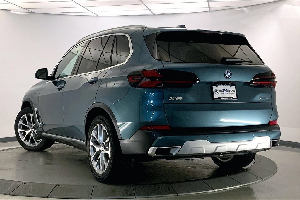 Certified 2026 BMW X5 xDrive50e w/ Climate Comfort Package AWD/4WD image 10