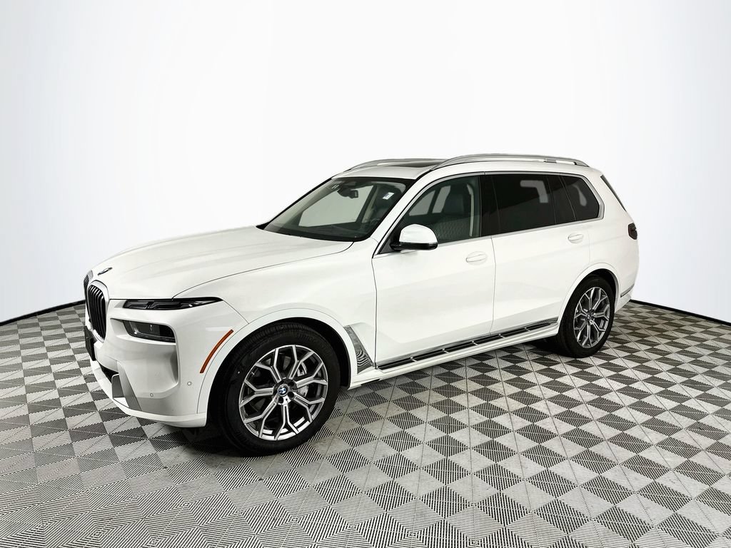 Used 2026 BMW X7 xDrive40i AWD/4WD image 3