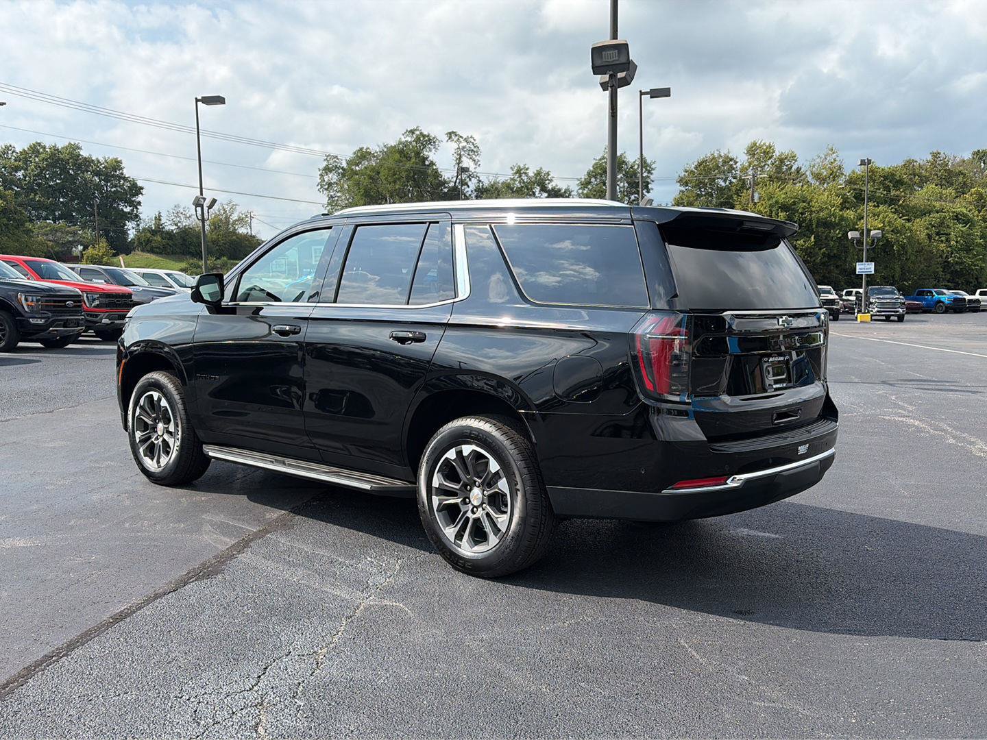 New 2026 Chevrolet Tahoe LS w/ LPO, Dark Essentials Package AWD/4WD image 3