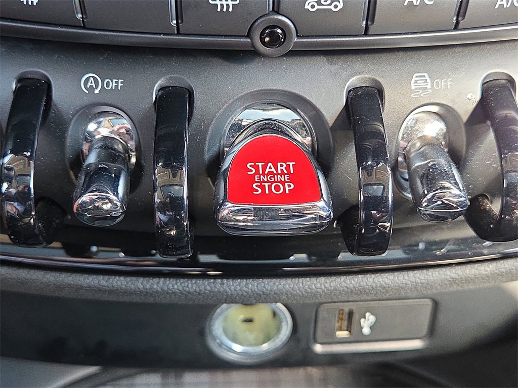 Used 2020 MINI Cooper Clubman S image 31