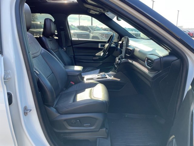 Used 2022 Ford Explorer Platinum w/ Equipment Group 601A image 29
