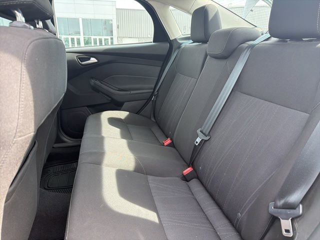 Used 2017 Ford Focus SE w/ Cold Weather Package image 30