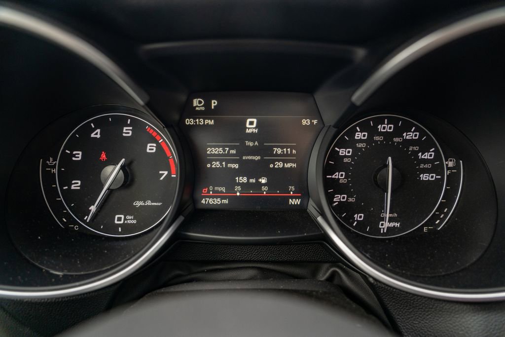 Used 2023 Alfa Romeo Stelvio Veloce AWD/4WD image 24