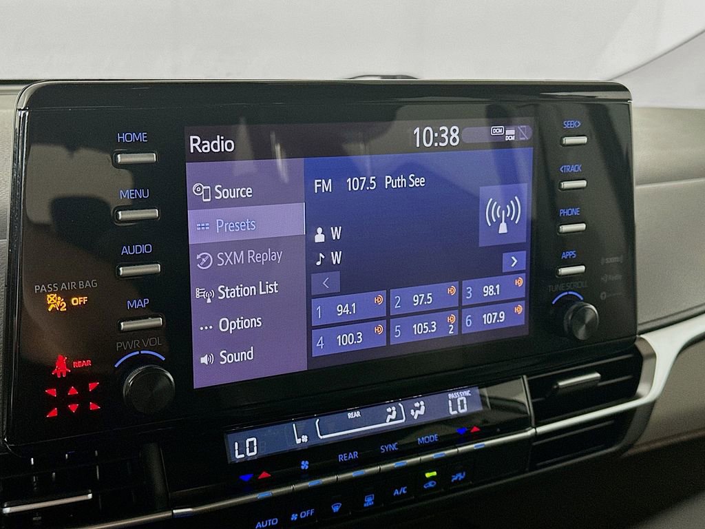 Used 2024 Toyota Sienna LE image 17