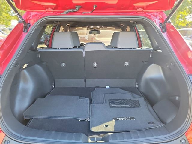 Used 2023 Toyota Corolla Cross SE image 5