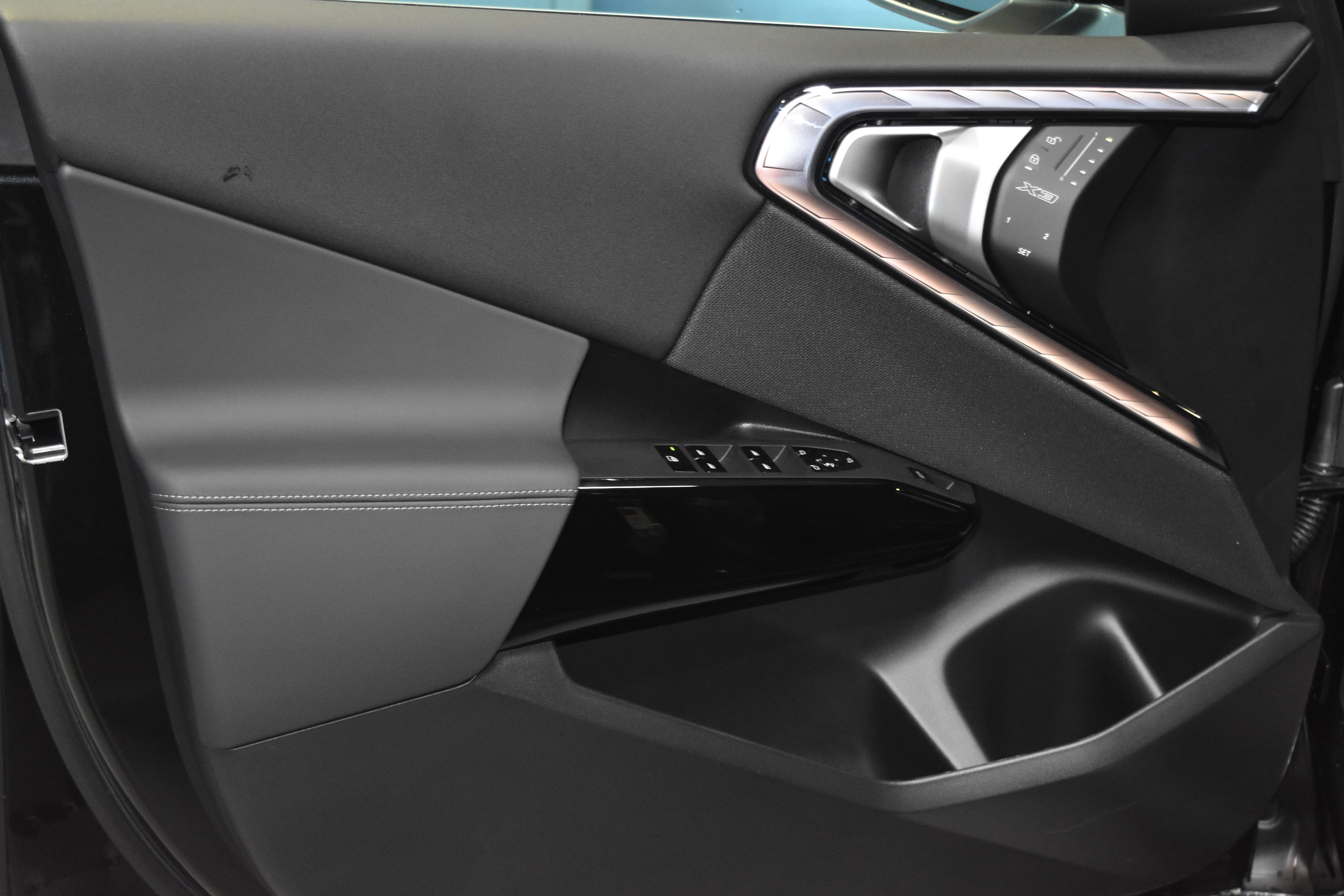 New 2026 BMW X3 xDrive30 w/ Premium Package image 3