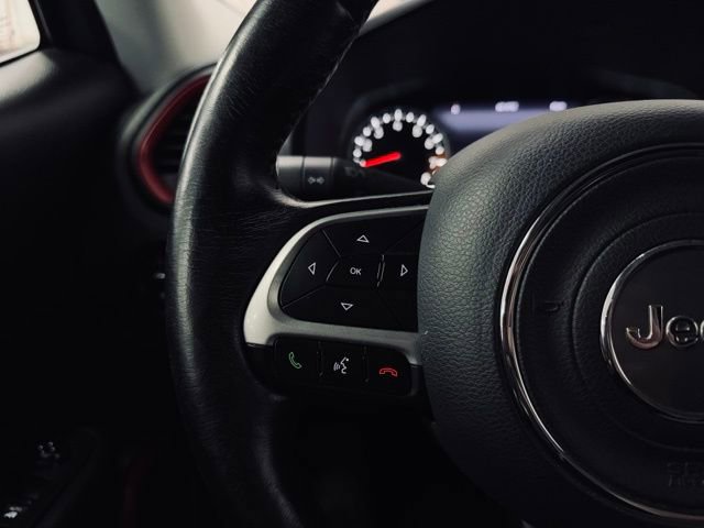 Used 2016 Jeep Renegade Trailhawk w/ Premium Trailhawk Package image 25