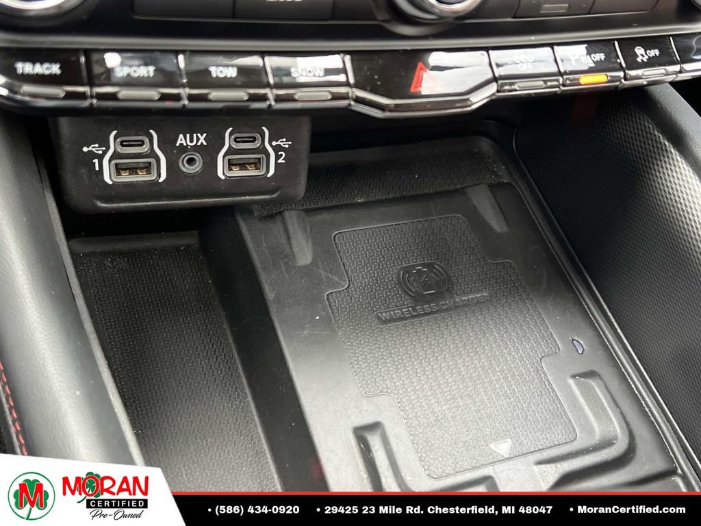 Used 2024 Dodge Durango R/T w/ Tow 'N Go Group AWD/4WD image 24