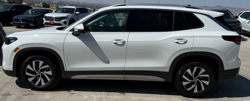 Certified 2025 Volkswagen Tiguan S FWD image 6