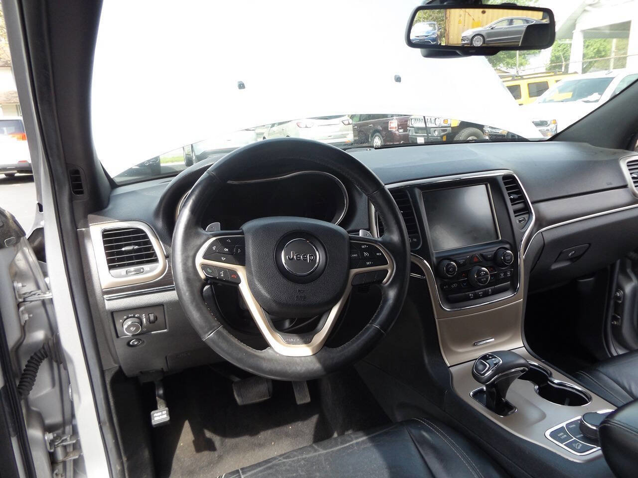 Used 2014 Jeep Grand Cherokee Limited AWD/4WD image 16
