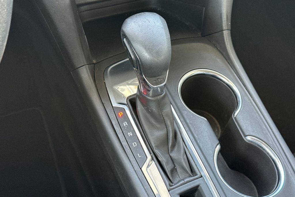 Used 2023 Chevrolet Equinox LS FWD image 32