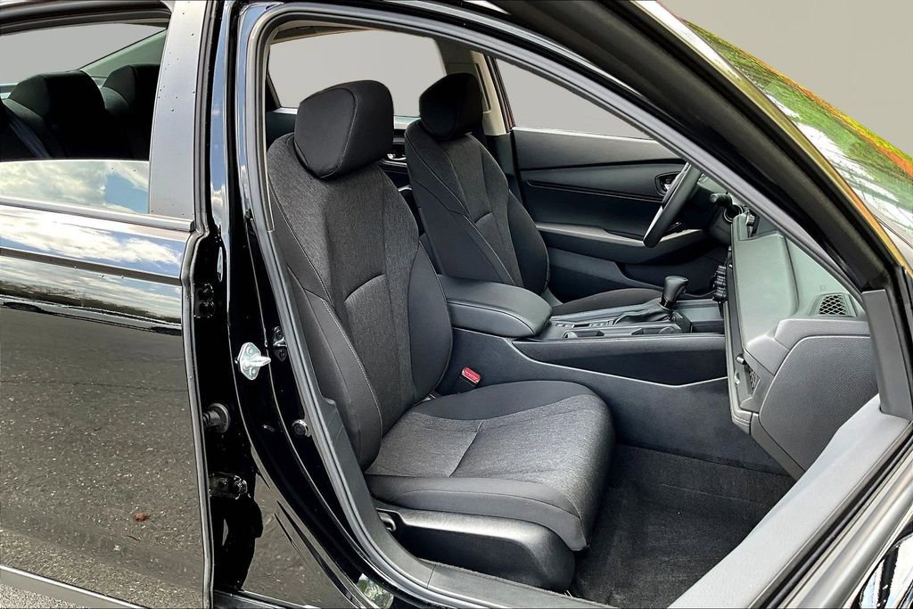 Used 2025 Honda Accord LX image 21