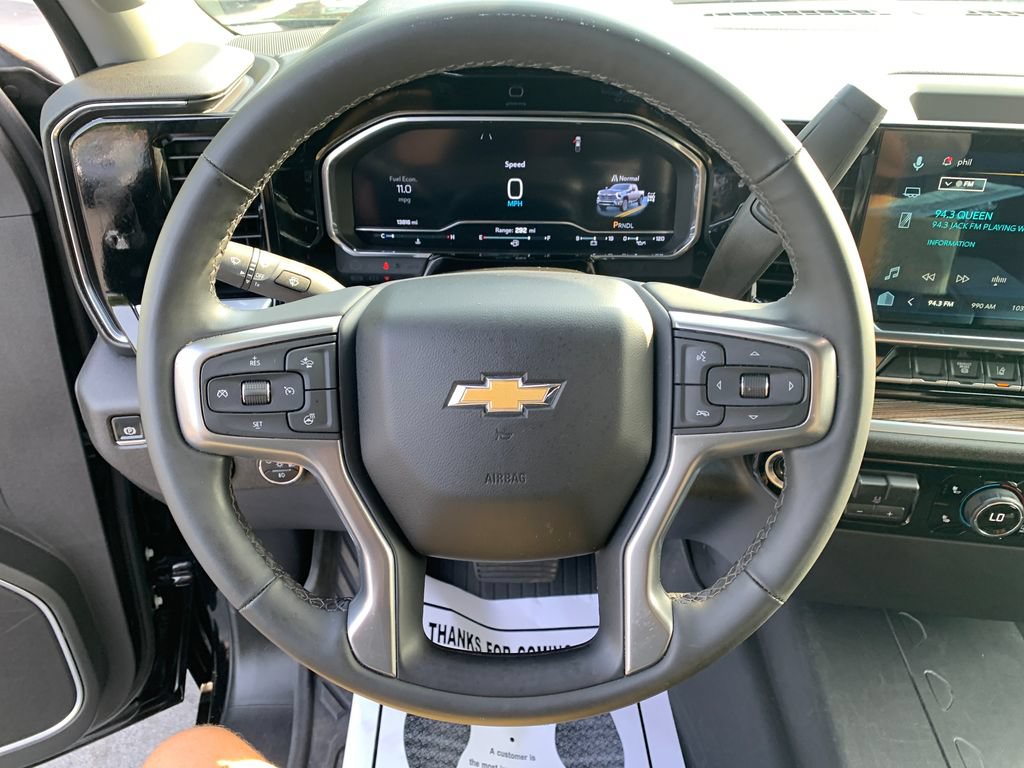 Used 2024 Chevrolet Silverado 2500 LT AWD/4WD image 19