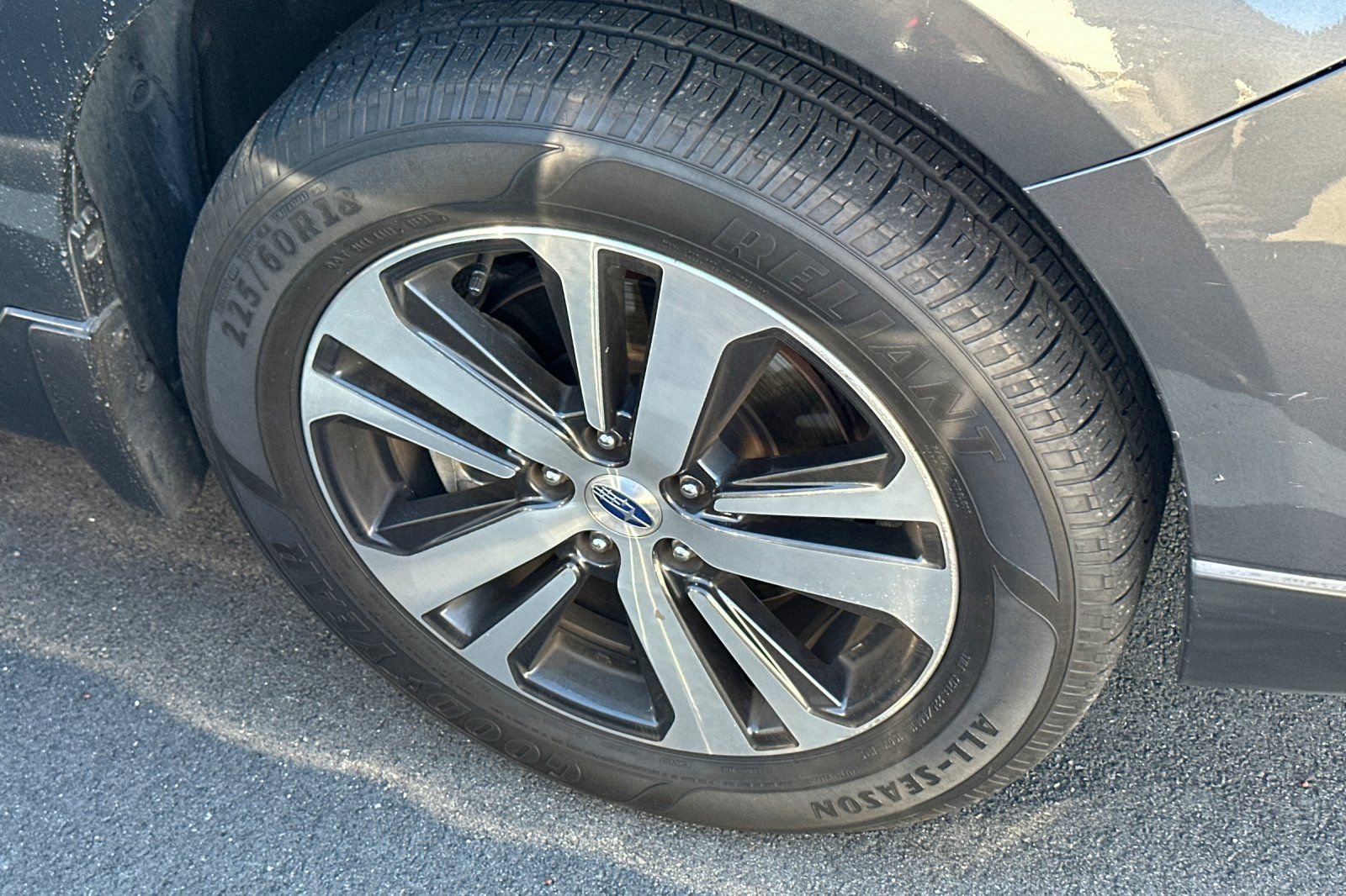 Used 2018 Subaru Outback 2.5i Limited w/ Popular Package #2 image 4