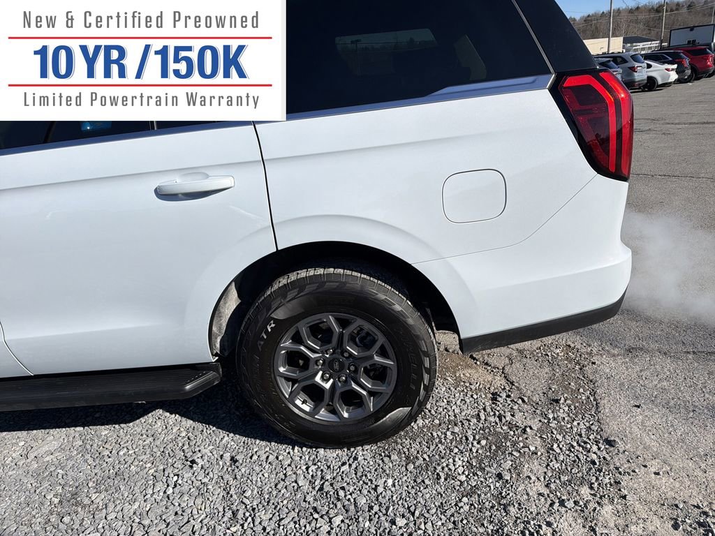 Used 2025 Ford Expedition Active image 9