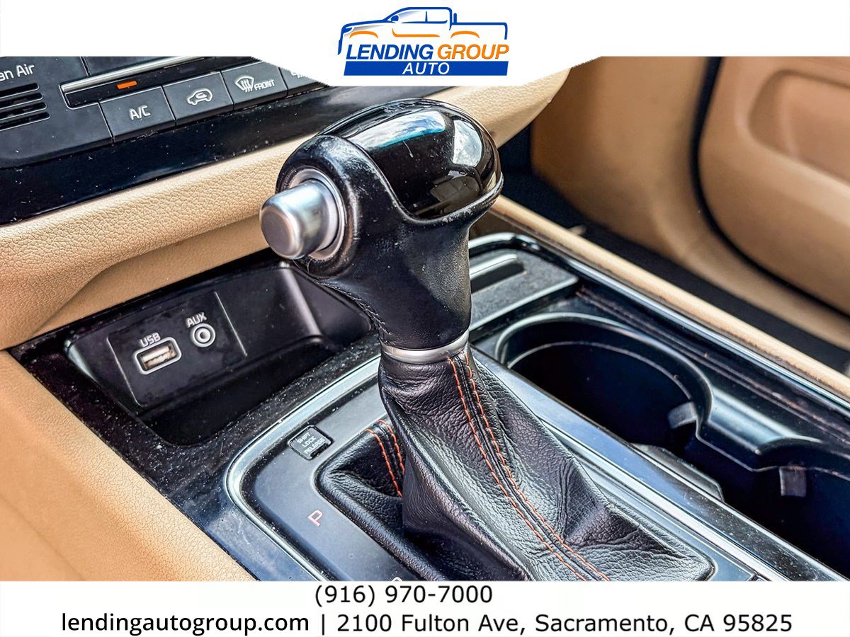 Used 2015 Kia Sedona EX w/ EX Premium Plus Package FWD image 19