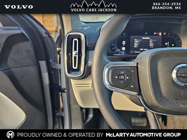 Used 2024 Volvo XC40 B5 Ultimate image 25