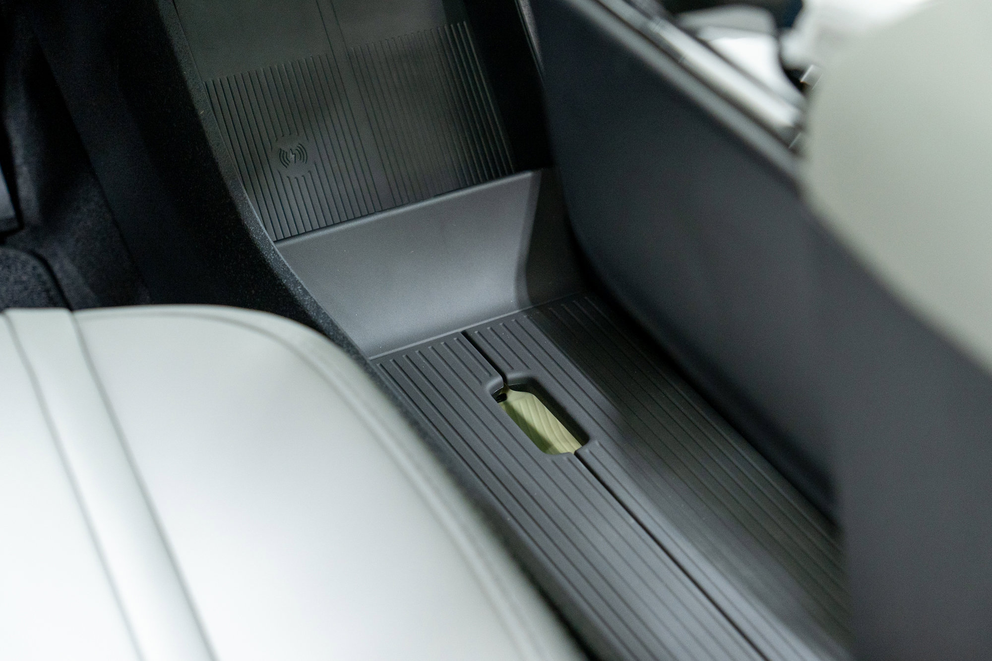 New 2026 Volvo EX30 Cross Country Ultra w/ Protection Package Premier image 24