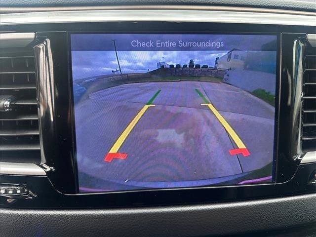 Used 2017 Chrysler Pacifica Touring-L FWD image 14