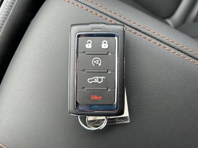 New 2026 Jeep Cherokee Limited AWD/4WD image 32
