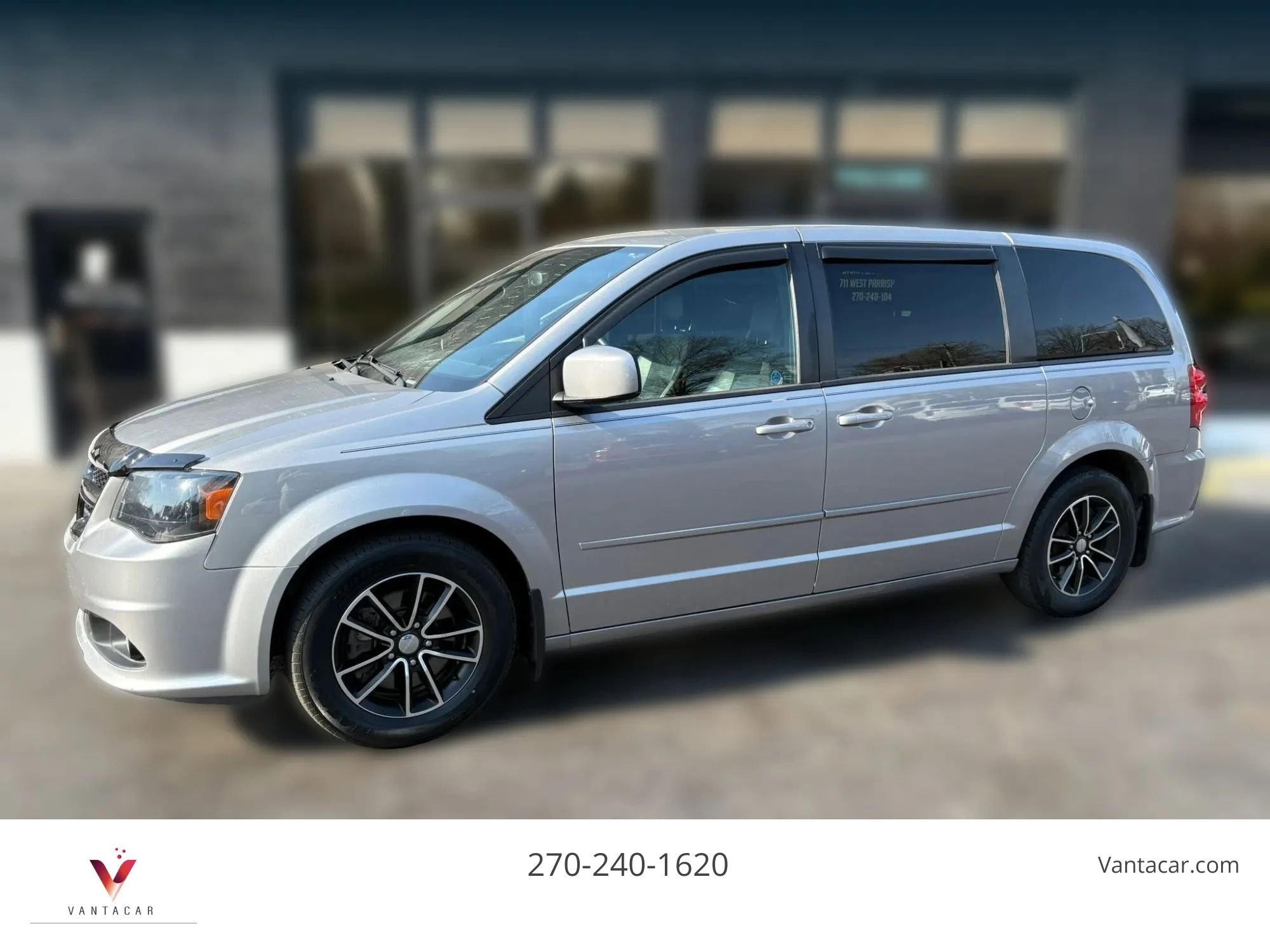 Used 2016 Dodge Grand Caravan SXT FWD image 1