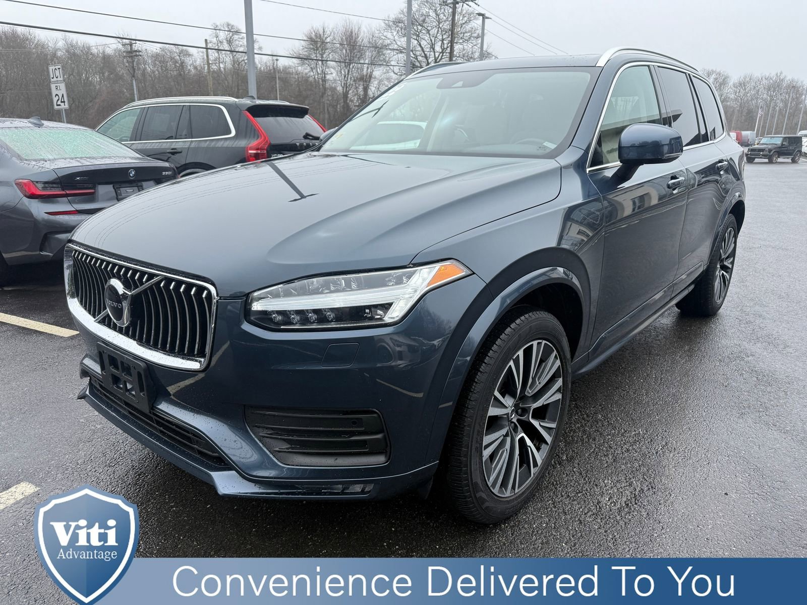 Used 2022 Volvo XC90 T5 Momentum image 4