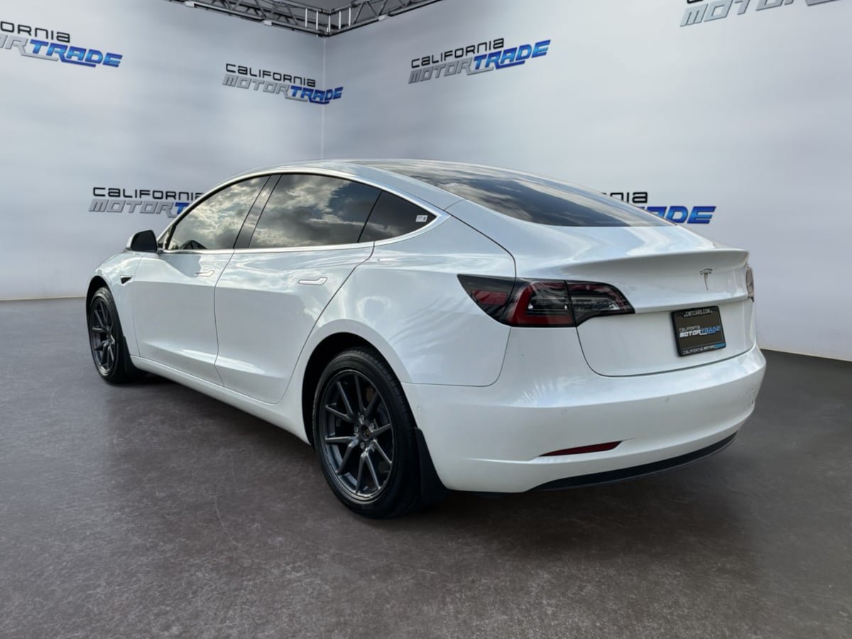 Used 2020 Tesla Model 3 Standard Range RWD image 7